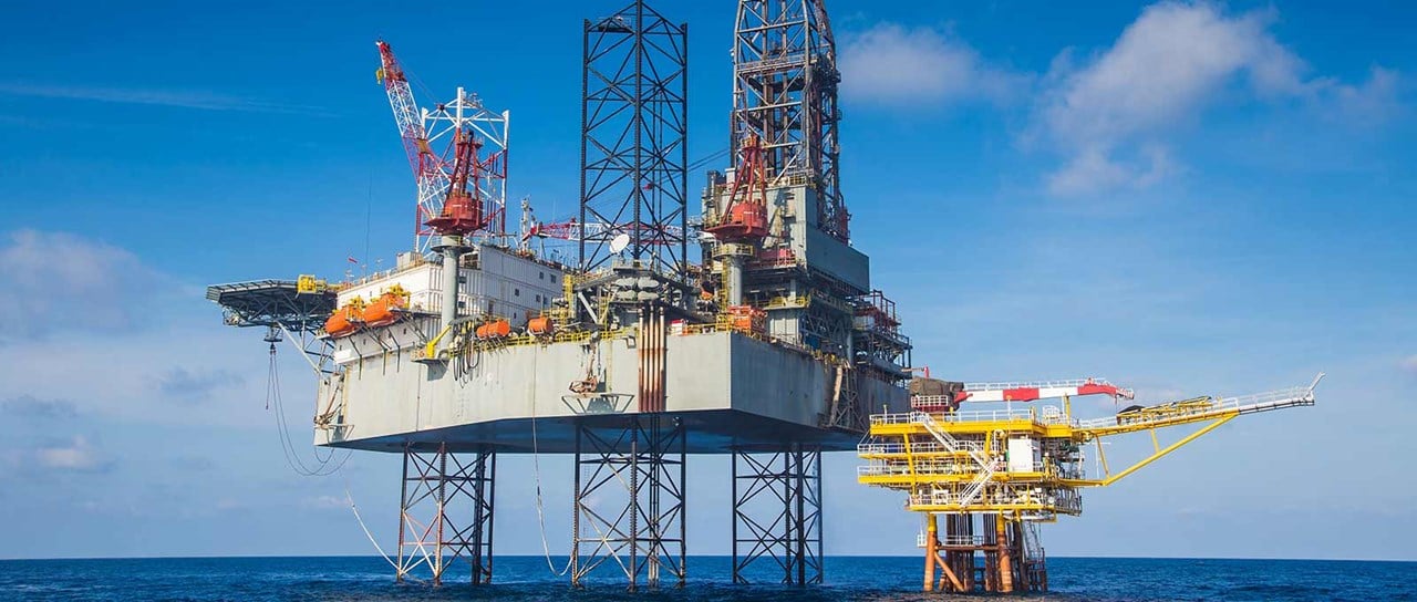 甲板昇降式海洋石油掘削装置用の貫通部